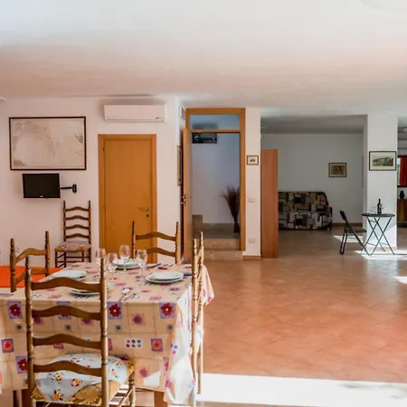 Villa Civico 32 *